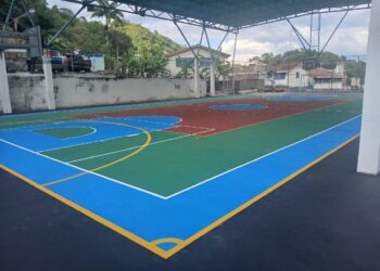 Unidad Educativa «Santa Teresita» recibe su cancha deportiva totalmente remozada