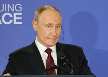 Rusia se muestra dispuesta a reanudar las negociaciones con Ucrania en Estambul