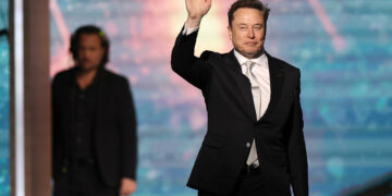 Musk impulsa su IA, Waymo aventaja a Tesla y otros clics tecnológicos en América