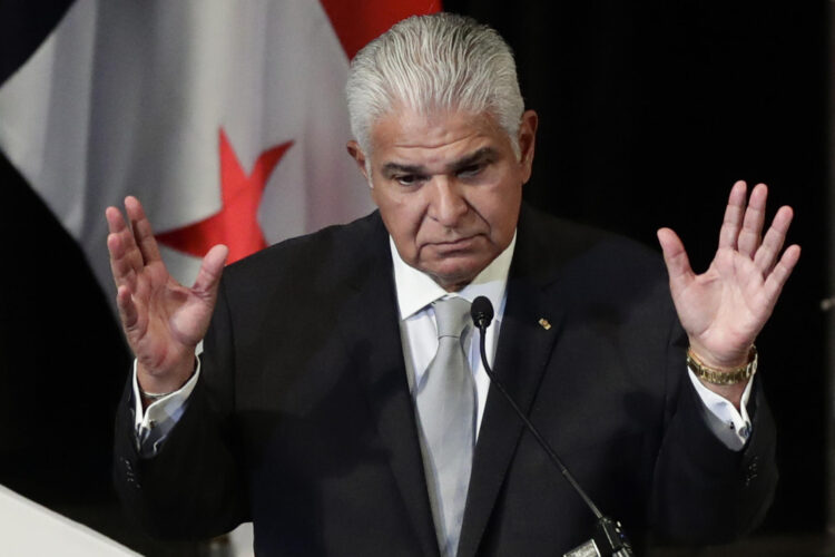 Fotografía de archivo del presidente de Panamá, José Raúl Mulino, durante un acto público, en Ciudad de Panamá (Panamá). EFE/Bienvenido Velasco