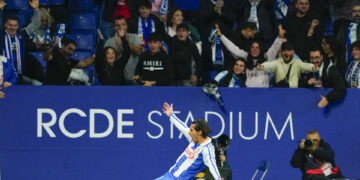 2-1. El Espanyol tumba al Sevilla con suspense