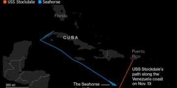 Buque de guerra de EE UU cortó el paso a petrolero ruso que se dirigía a Venezuela