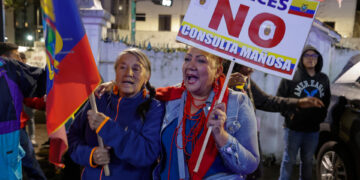 El ‘No’ se consolida en el referéndum de Ecuador con más el 98 % escrutado