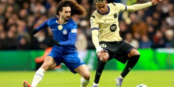 El Barça se atraganta con los rivales directos