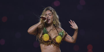 Bad Bunny y Karol G se suman a las actuaciones de los Latin Grammy 2026