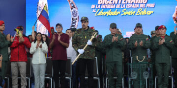 Maduro: Venezuela vive una «coyuntura decisiva para su existencia» como república