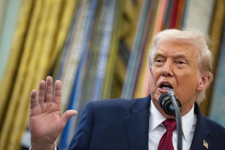 Fotografía de archivo del presidente Donald Trump. EFE/BONNIE CASH / POOL