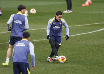 Simeone transformará su once, con Griezmann, Raspadori, Gallagher, Cardoso, Lenglet…