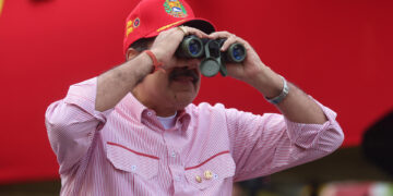 Maduro acusa a EEUU de «terrorismo psicológico» y refuerza jefatura de partido oficialista