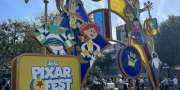 Disney invertirá mil millones de dólares en OpenAI y dejará que ChatGPT use sus personajes