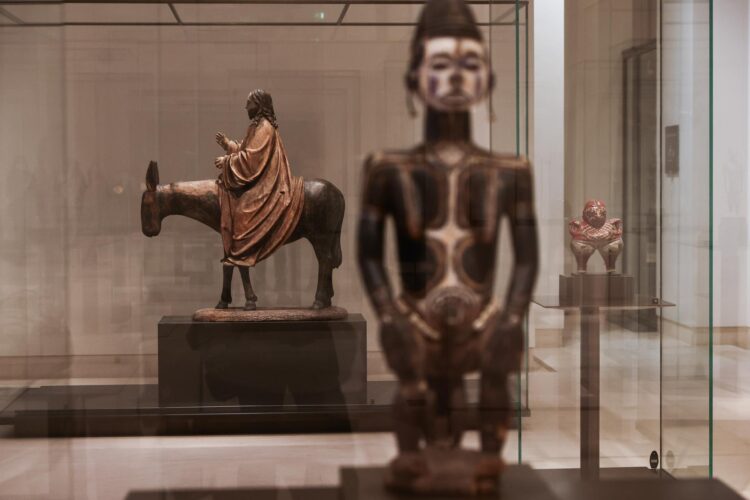 El Louvre refuerza su carácter universal con la galería de los Cinco Continentes