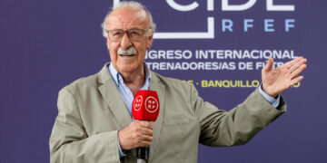 Del Bosque: «Estar en el Real Madrid es más fácil que estar en otros equipos»