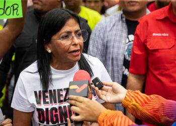 Venezuela anuncia zarpe de un buque de Chevron con crudo en medio de tensiones con EE.UU.