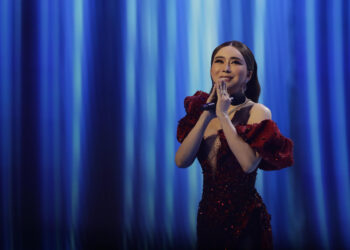 Tailandia congela los activos de la copropietaria de Miss Universo que sigue prófuga