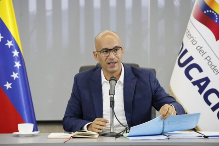 La regulación de las tareas escolares vendrá acompañada de un plan de trabajo y capacitación continua para el cuerpo docente| Foto Ministerio de Educación