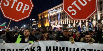 Dimite el Gobierno de Bulgaria tras las protestas multitudinarias de anoche