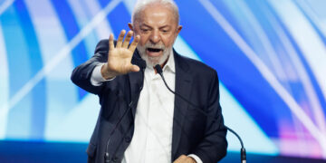 Lula pide a Trump «avanzar rápido» en las negociaciones comerciales durante una llamada