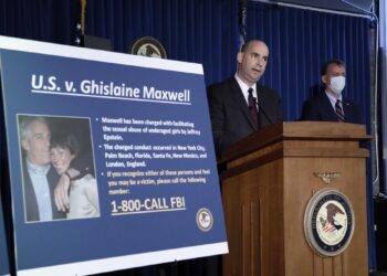 Un juez permite la publicación de documentos judiciales sobre el caso de Ghislaine Maxwell