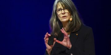 La ceremonia de los Nobel en Estocolmo tendrá doce hombres y una sola mujer sobre el escenario