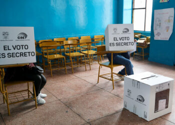 El Consejo Electoral de Ecuador oficializa el triunfo del ‘No’ en el referéndum de Noboa