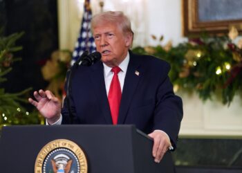 Con su popularidad en mínimos, Trump presenta sus logros en un discurso a la nación