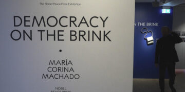 El Centro del Nobel de la Paz documenta el activismo de Machado y el «éxodo» venezolano