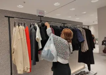 La tradición de los “estrenos” se desplaza de los adultos a los niños y niñas