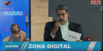 Maduro advierte a Kast: «Cuidadito le toca un pelo a un venezolano»