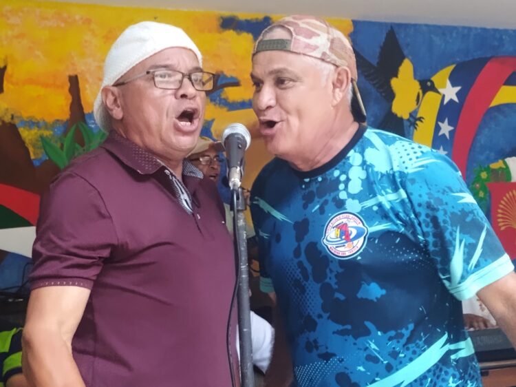 Agrupación institucional “Educando en Gaita” del Liceo “Hilario Pizani Anselmi” de Motatan (Fotos Douglas Abreu)