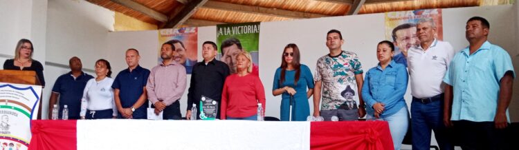 Autoridades municipales presidieron la actividad legislativa. (Fotos Douglas Abreu).
