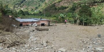Gobernación de Mérida brinda atención integral en zona afectada de Guaraque 