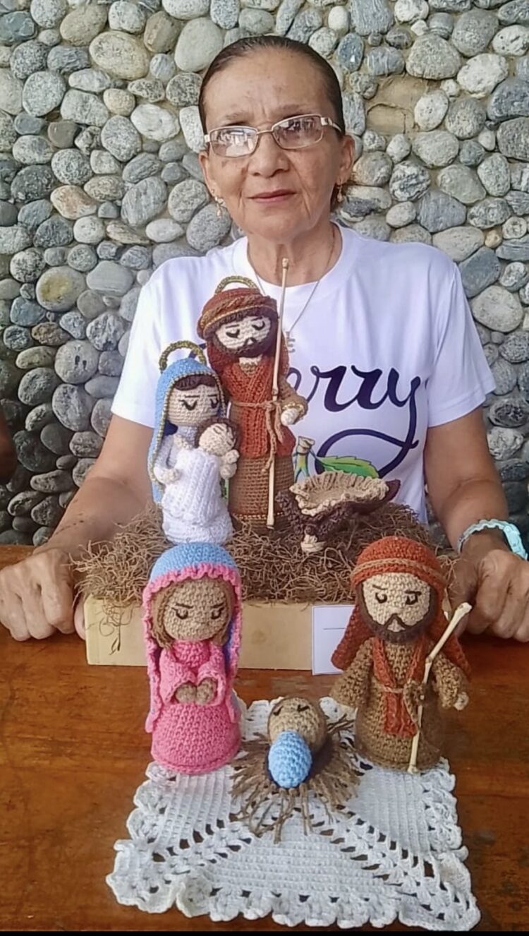 Valera | Culminó taller de tejido de pesebres a croché