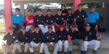 Equipo de los umpires trujillanos debuta con paliza sobre mixto Reporteros-Glorias Senior