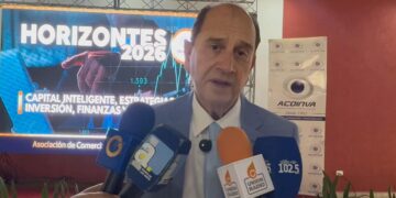 Datanálisis: actual política antiinflacionaria “está arruinando a las empresas y creando pobreza”