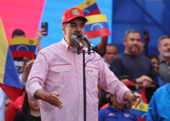 Nicolás Maduro anuncia una donación de gas venezolano para pueblos fronterizos de Colombia