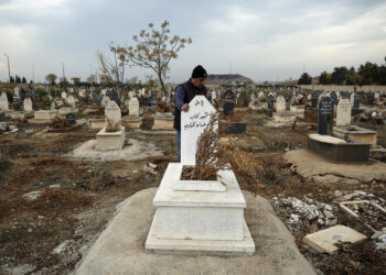 Al Sharaa promete reconstruir Siria y pide estabilidad en aniversario de la caída de Asad