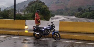 Autoridades monitorean afluentes de agua por las lluvias en Boconó 