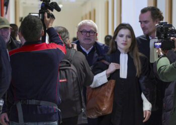 Fiscalía pide tres años de cárcel para el exsenador acusado de sumisión química a diputada