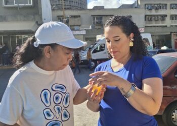 Unidades de atención social brindan un gesto de amor en las inmediaciones del IAHULA