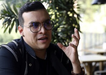 El cantante colombiano de música popular Yeison Jiménez fallece en accidente de avioneta