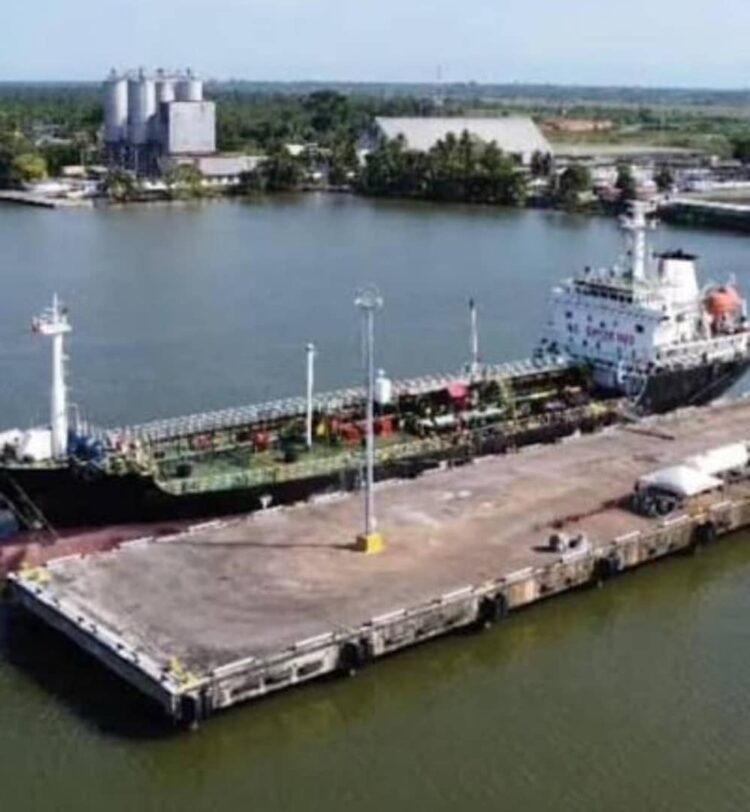 El muelle del puerto de la Ceiba su infraestructura debe ser mejorada.