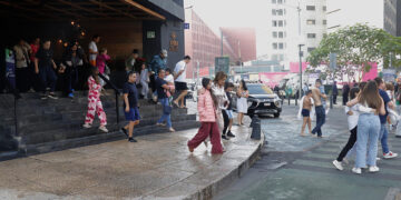 Un fuerte sismo de magnitud 6,5 sacude el centro de México