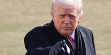 Trump anuncia que desde hoy comenzarán a reabrir las conexiones aéreas con Venezuela