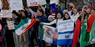 El primer año de Trump: un ataque «sin precedentes» a los migrantes en EE.UU.