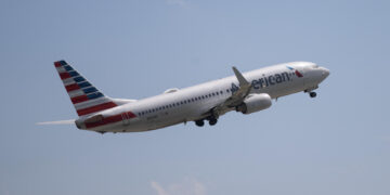 American Airlines dice estar «lista» para reanudar vuelos hacia Venezuela