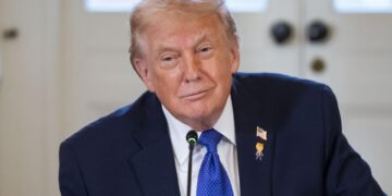 Trump insta a los presos liberados en Venezuela a no olvidar la intervención de EEUU