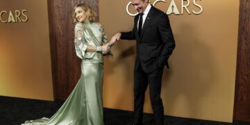 Hugh Jackman y Kate Hudson unen sus voces en ‘Song Sung Blue’, una historia de amor «real»