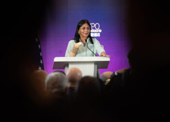 Trump aclara que Rubio está hablando con Delcy Rodríguez en Venezuela
