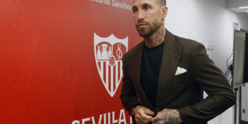 Sergio Ramos reitera su interés en comprar el Sevilla en una reunión con sus accionistas