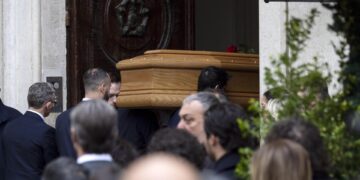 Italia despide a Valentino con una conmovedora capilla ardiente en el corazón de Roma